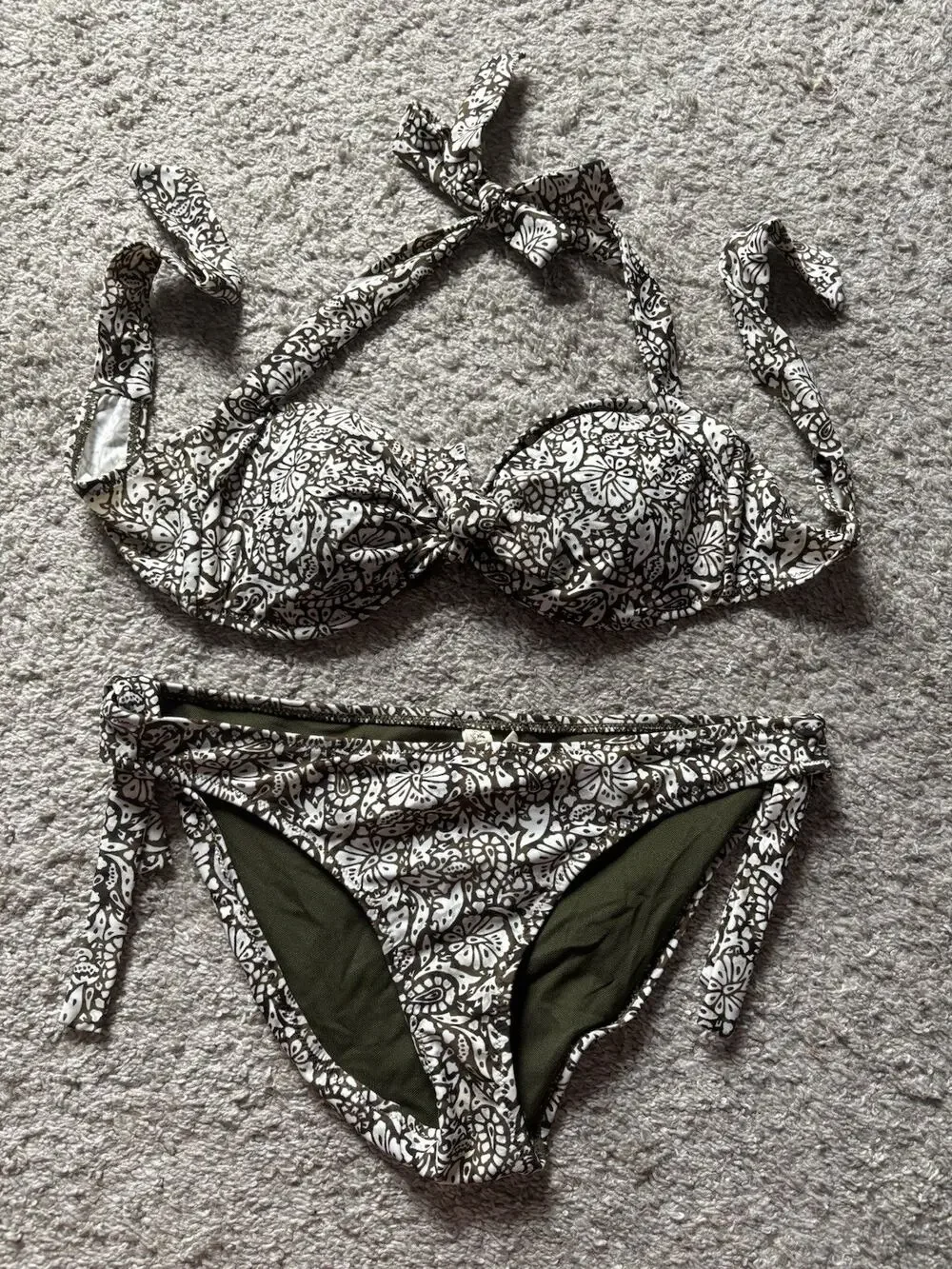 American Eagle Outfitters Women's Floral Bikini Medium Top Large Bottom Y2K